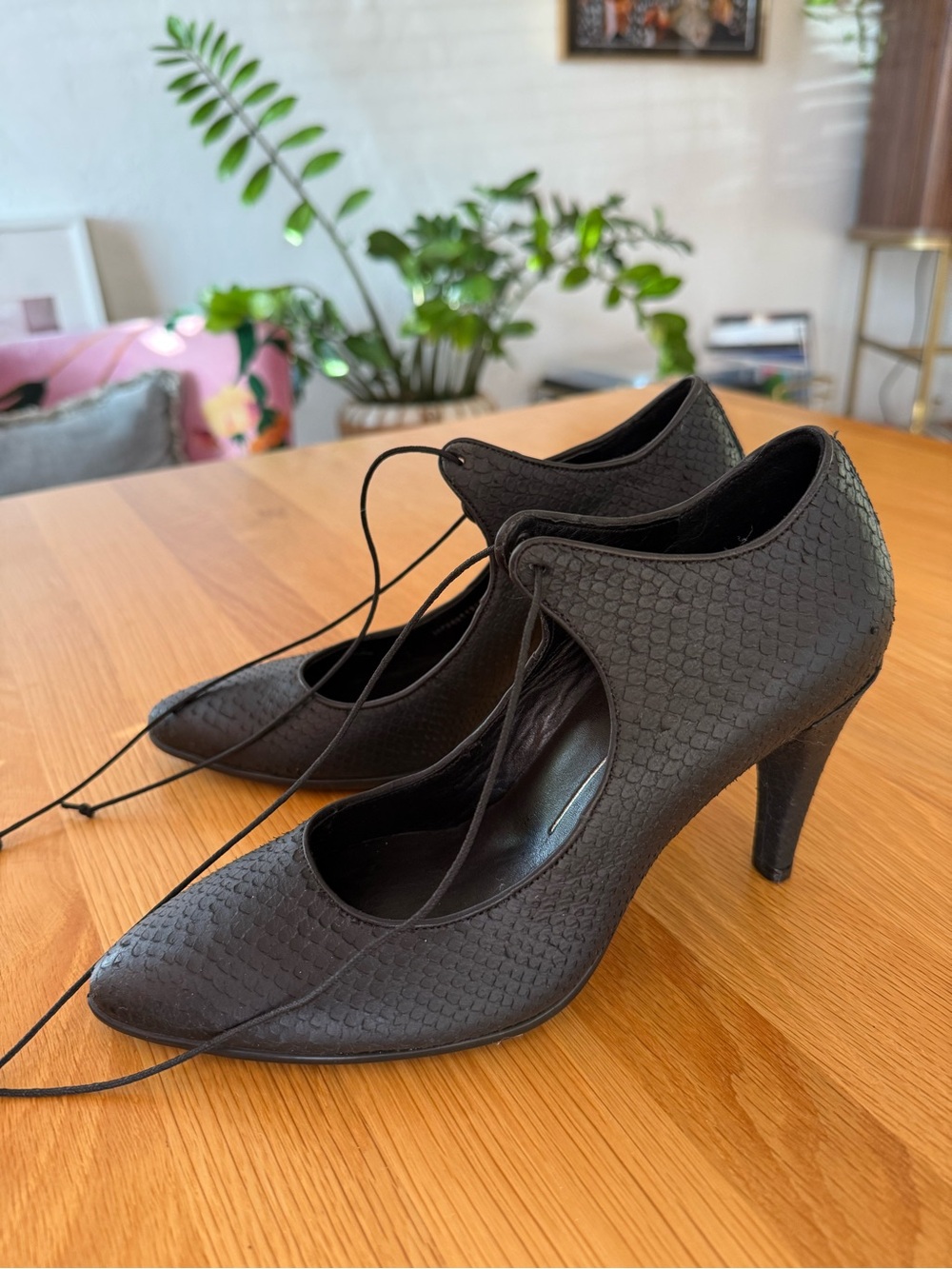 Ecco Black Lace-Up Pointed Toe Pumps